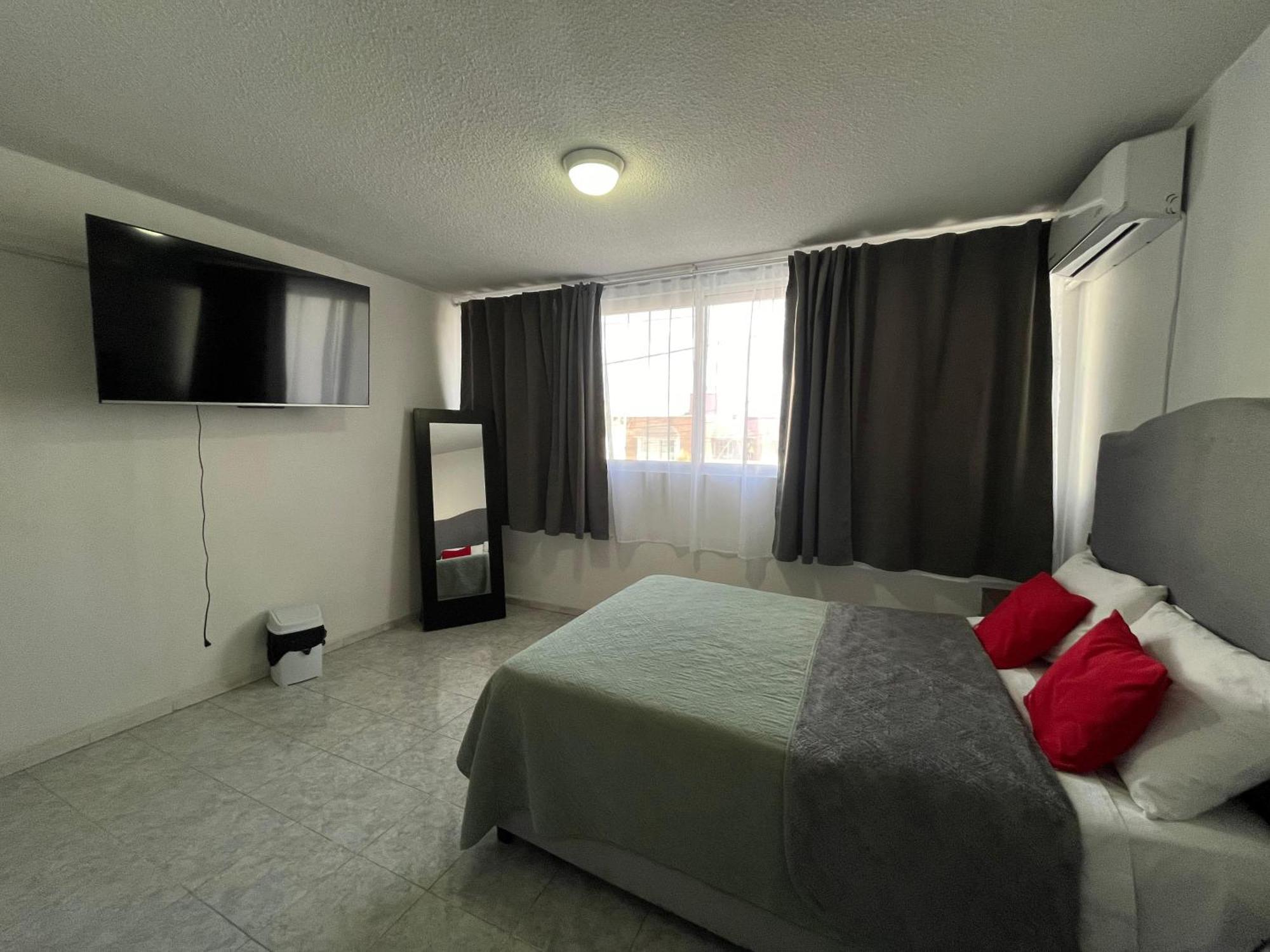 6 Venator House Boutique Aparthotel เลออน ภายนอก รูปภาพ