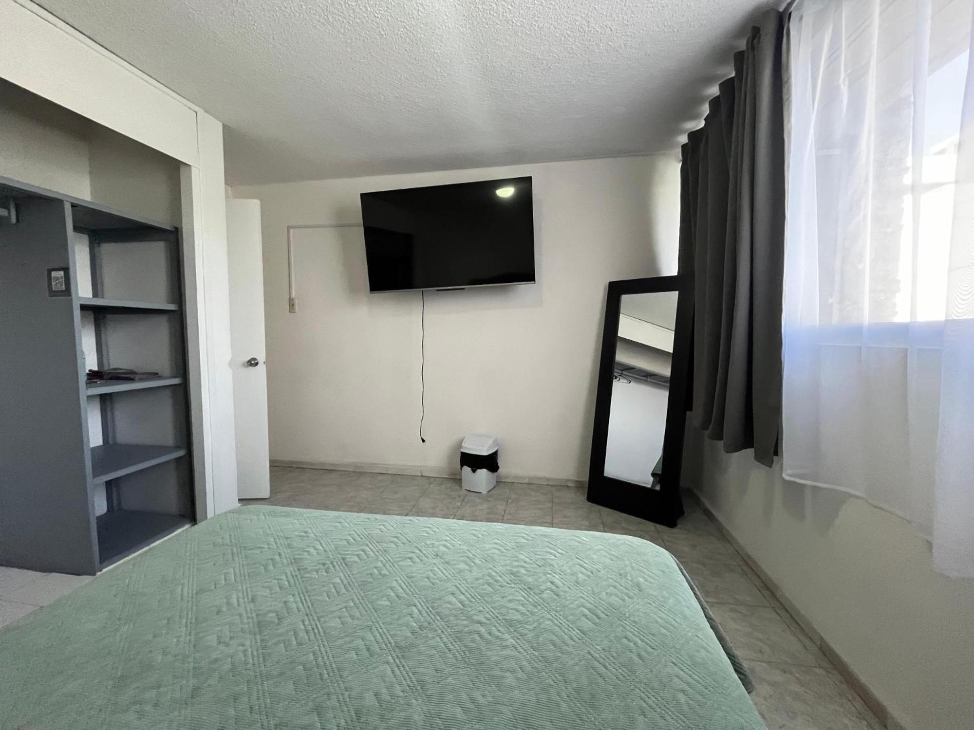 6 Venator House Boutique Aparthotel เลออน ภายนอก รูปภาพ
